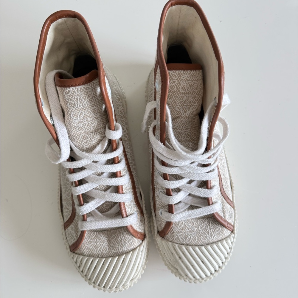 Loewe High-Top Sneakers - Picture 4 of 6